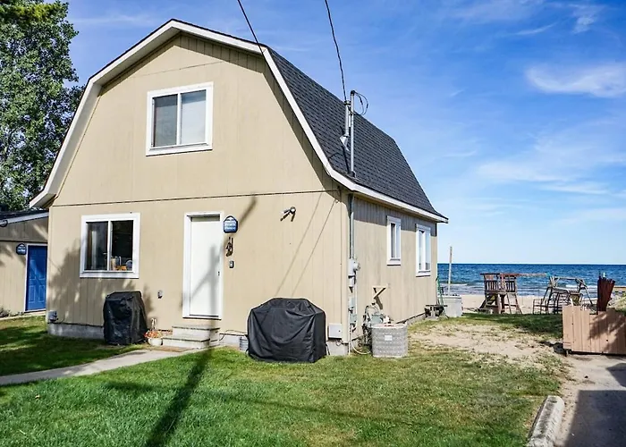 Beach Club Of Oscoda - All 4 Beachfront Cottages