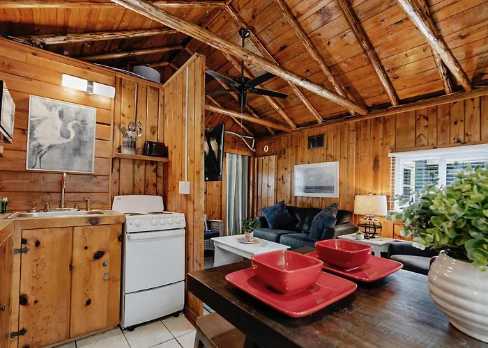 Cozy Beach Cabin By Lake Huron With Fire Pit